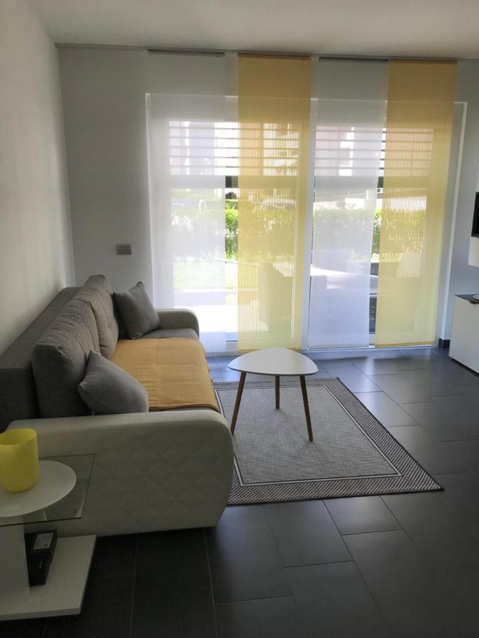 Schoene Neubauwohnung Mit Garten Apartment *