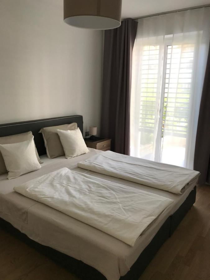 Apartment Schoene Neubauwohnung Mit Garten Merano